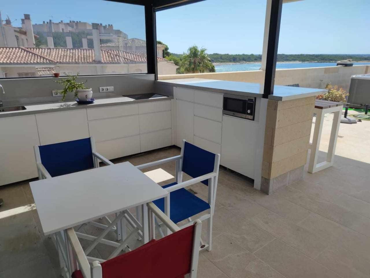 Beachfront Es Turo Apartment Colònia de Sant Jordi