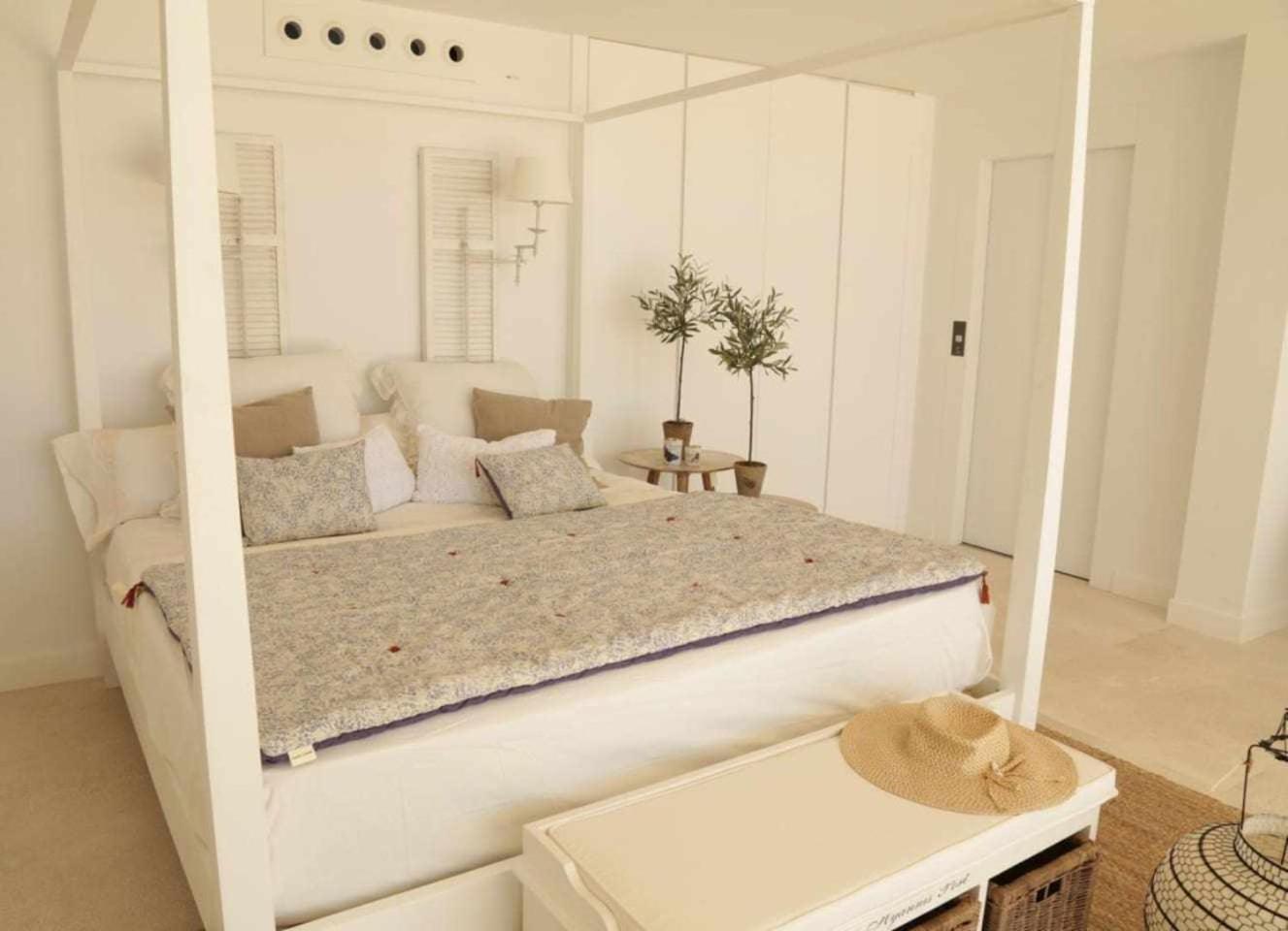 Beachfront Es Turo Appartement